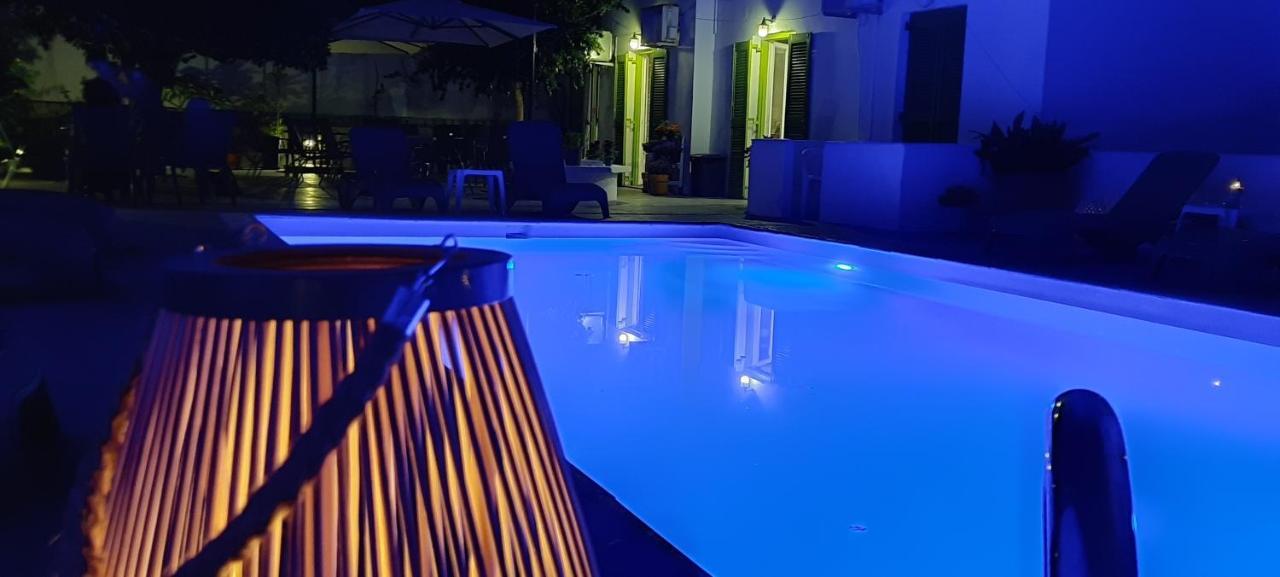 Siren Rooms And Apartments Paros Exteriér fotografie